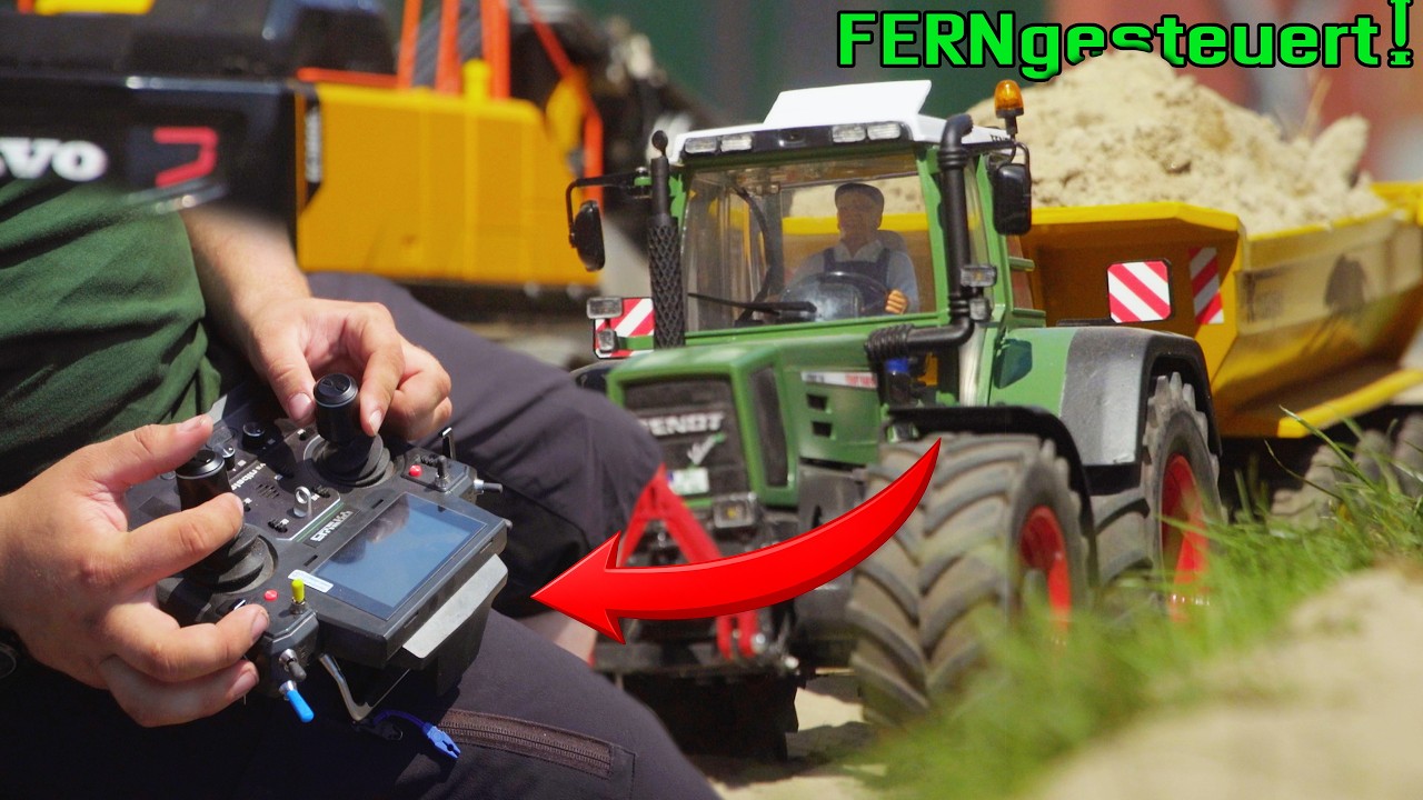 Ferngesteuerte Trecker und Bagger HELFEN im Garten - Lets Play RC Farming *57