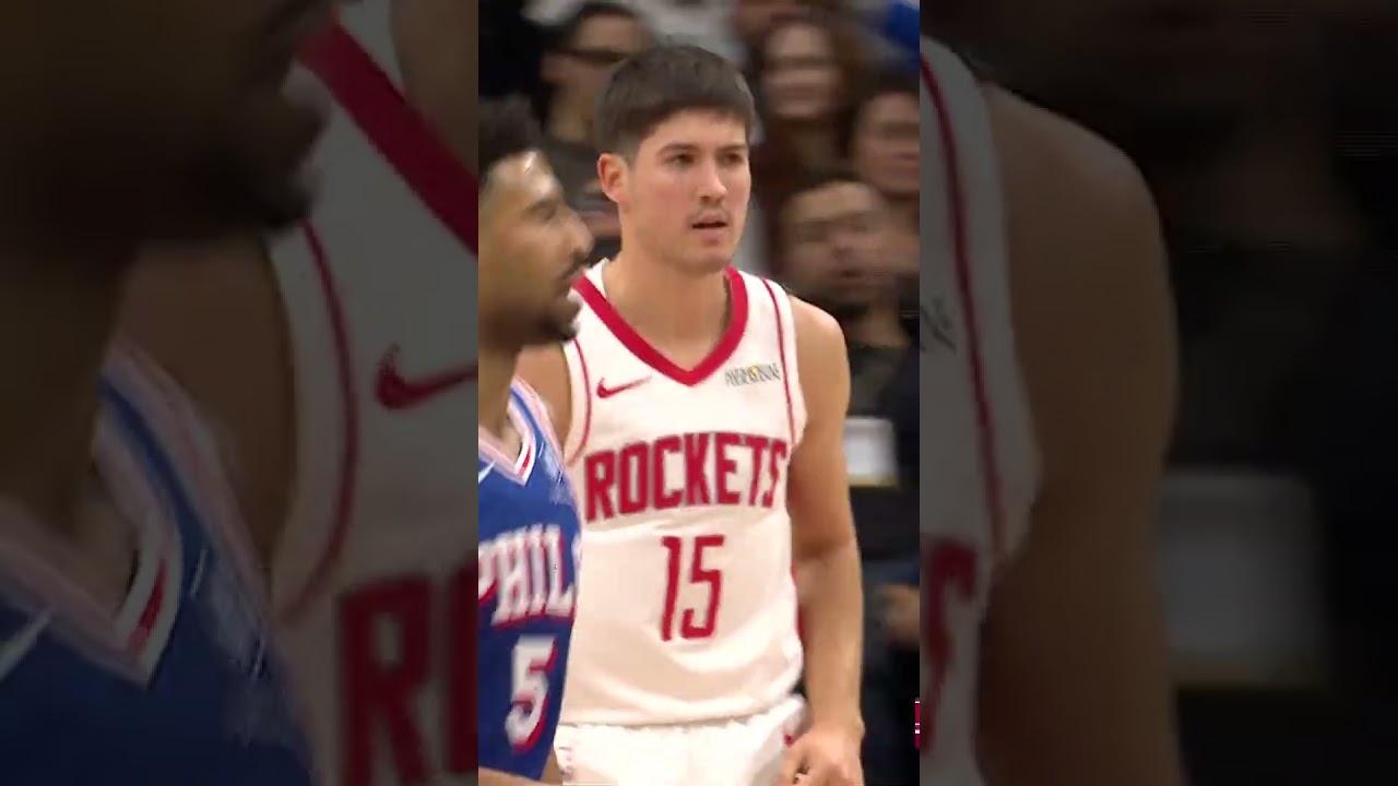 REED SHEPPARD IS ON FIRE 🔥  3 triples in the 4th! 