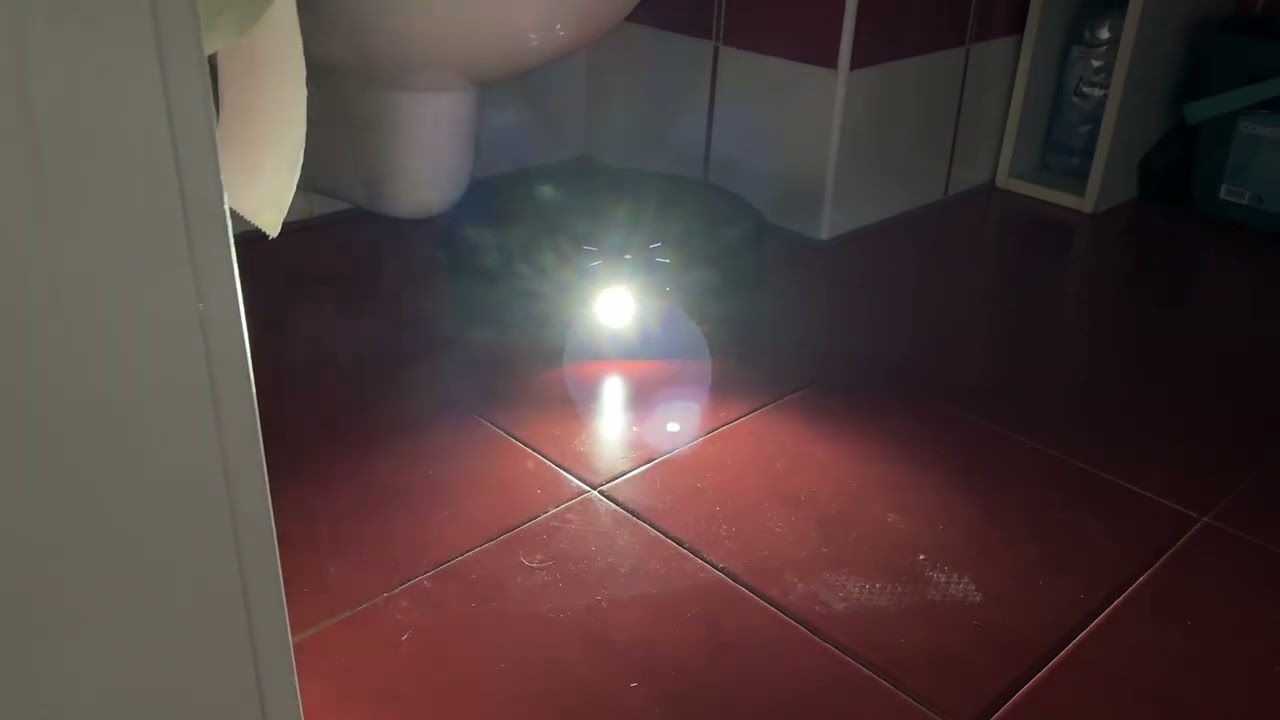 Roborock Saros 10R - vytírání podlahy