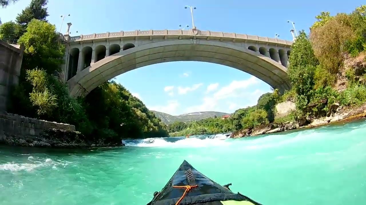 Evez&eacute;s a Neretva-foly&oacute;n, Boszni&aacute;ban