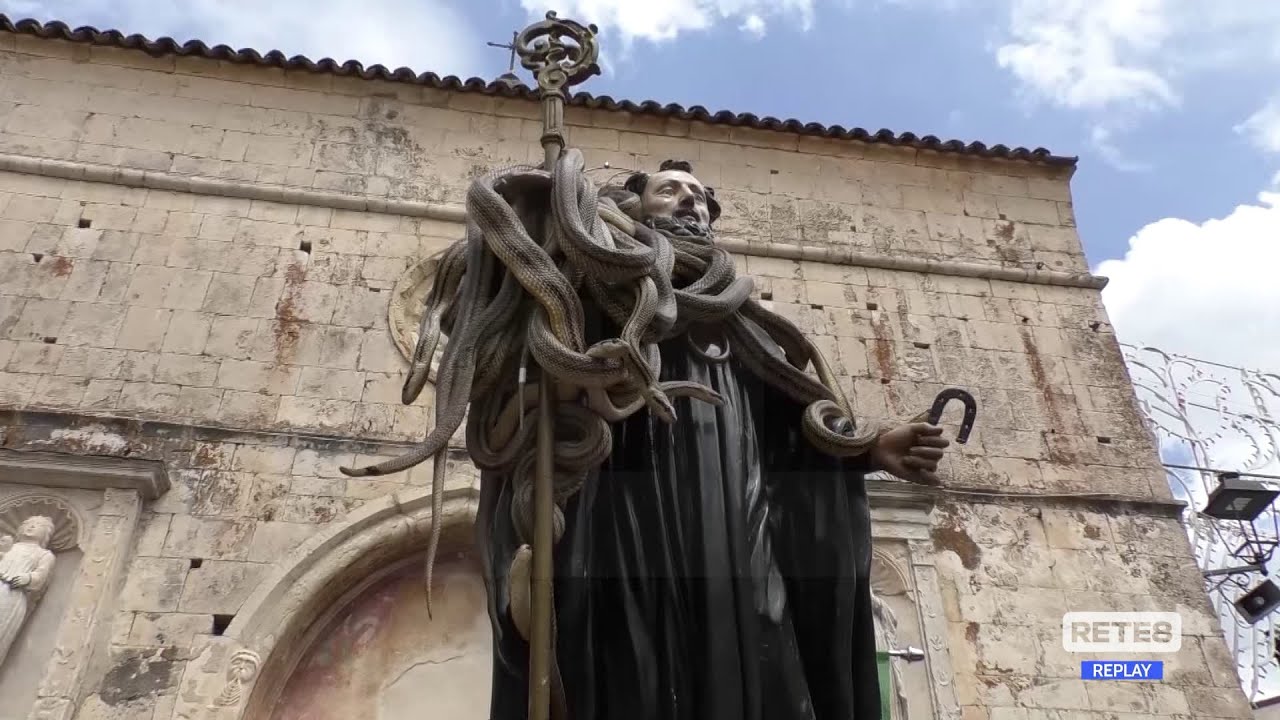 Cocullo - È tornata la Processione dei Serpari