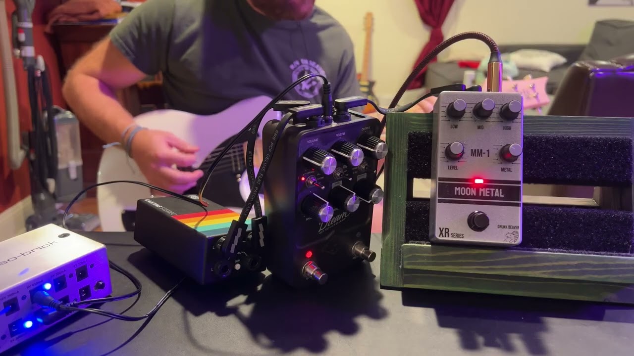 Drunk Beaver Pedals XR Series Moon Metal Demo: A Crispy, Crunchy Shredmaster That's Affordable