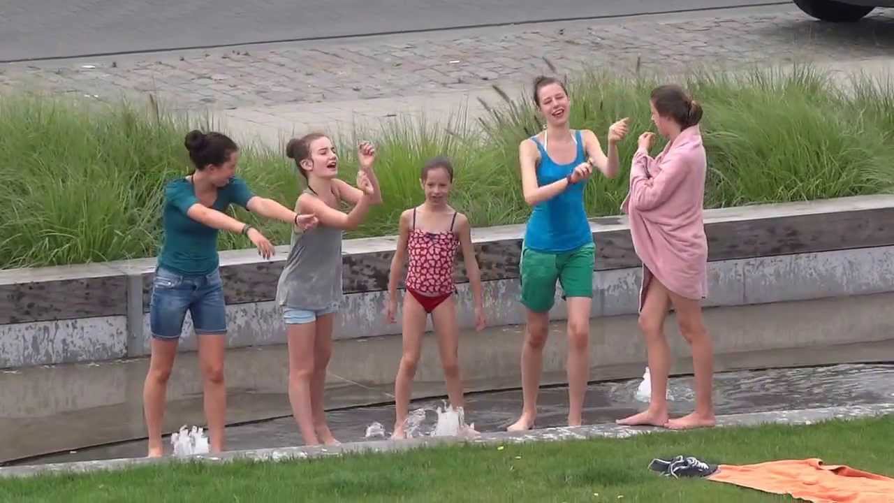 Dansende Meisjes