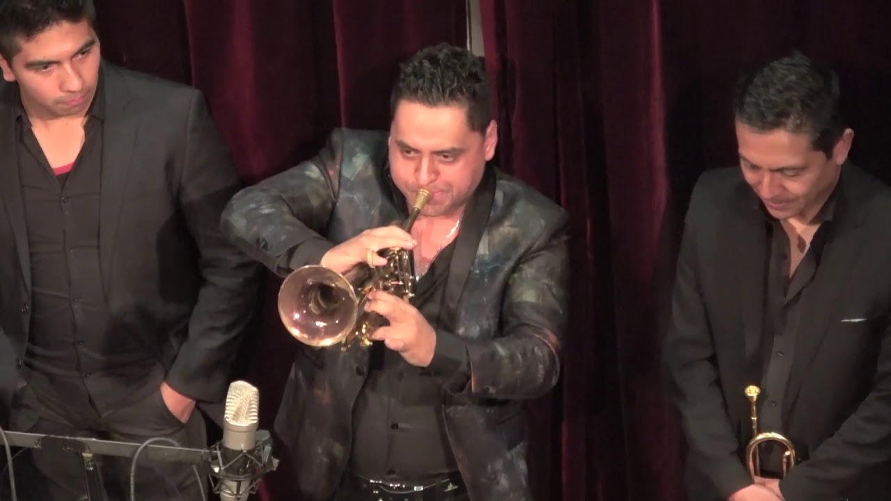 HÉCTOR INFANZÓN ORQUESTA / LARENAL