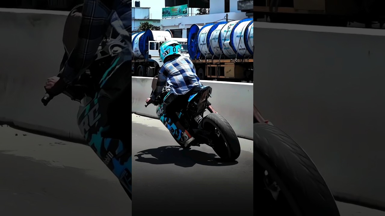 🥶 Sea colour RC 390 on road riding 💥 #ktmrc390 #bike #explorepage #viralshorts