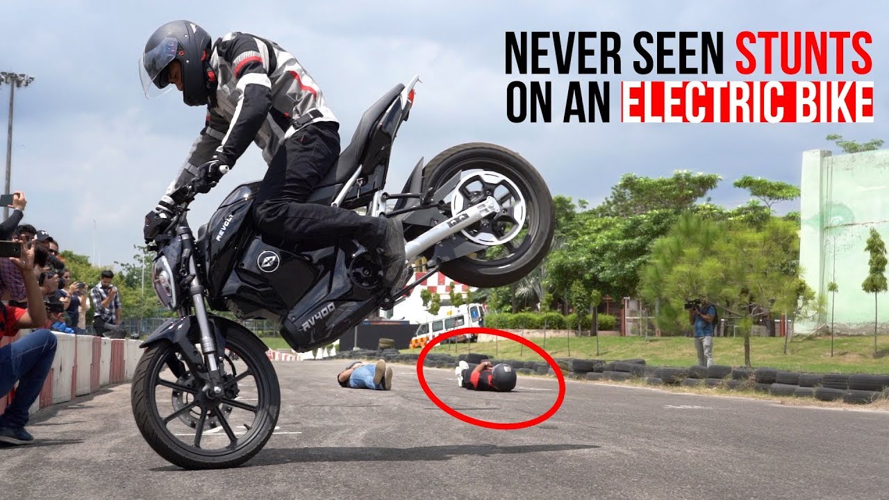 FIRST RIDE Review of REVOLT (Electric Bike) RV 400 | Price & Specs