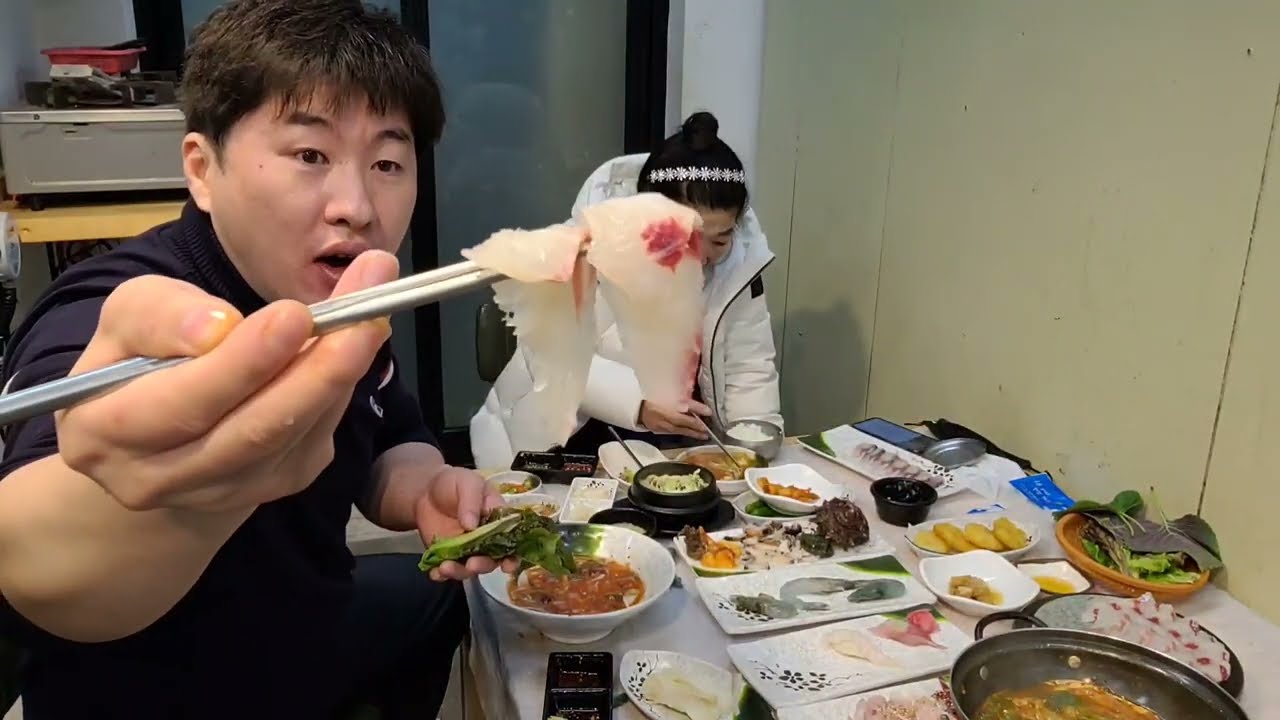 제주도나들이 동문시장에서 푸짐한모듬회 먹방