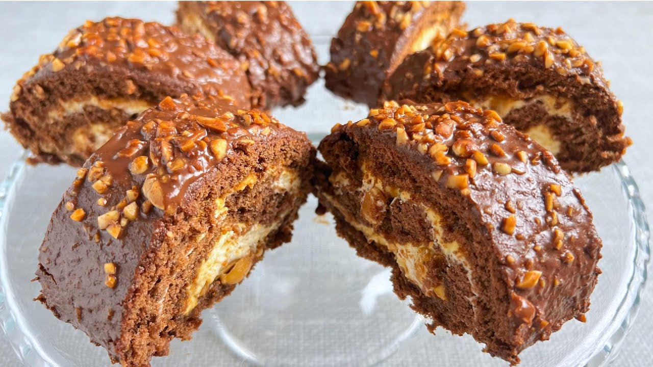 Snickers Cake Roll That Will Blow Your Mind &ndash; Gooey, Nutty, Perfect!