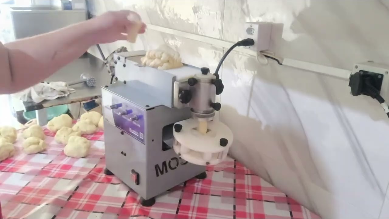Produzindo minhas Esfihas na modeladora Eicom Formare festa