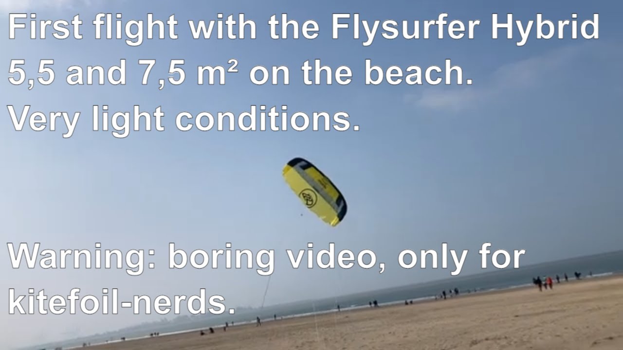 Flying flysurfer hybrid 5,5 and 7,5m² on the beach in very light wind.