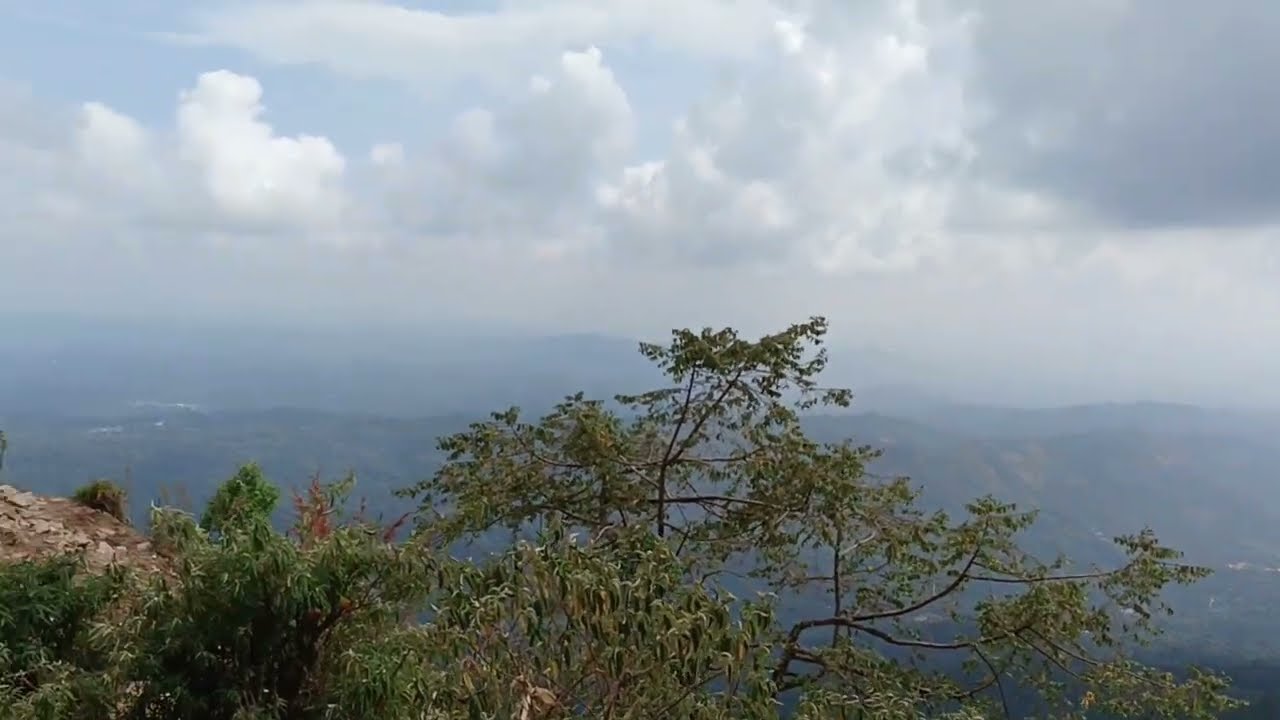 Idukki mountain range from Gap Road, Munnar