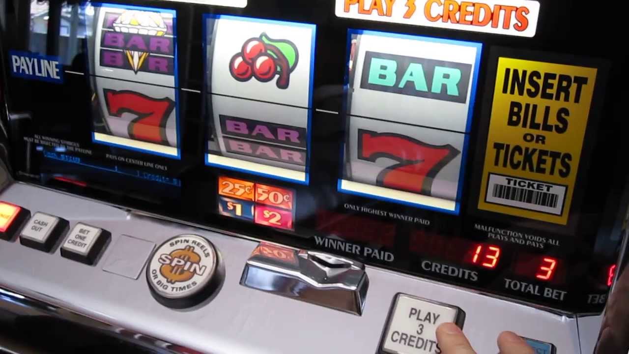 IGT S2000 Double Diamond Deluxe Slot Machine