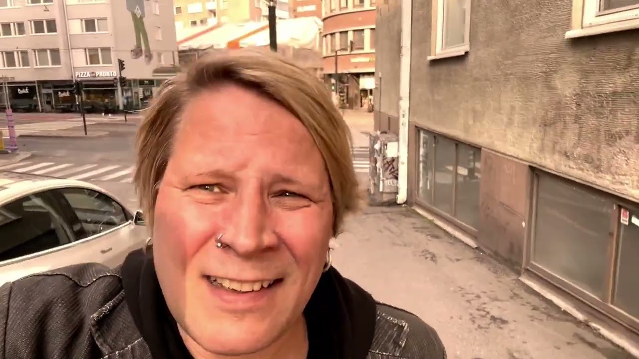 LIVELEVY! julkaistaan huomenna!