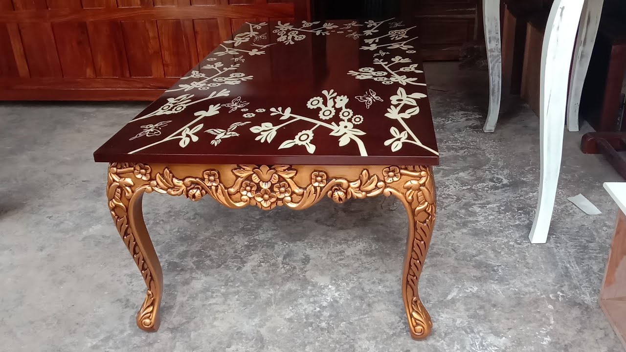 Center Table  Antique  Polish With Unique Design