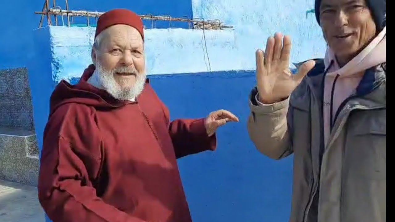 بعد المسجد و الماء ابناء دوار إموساثا بأمجاو يواصلون مبادرة إصلاح الطريق لفك العزلة