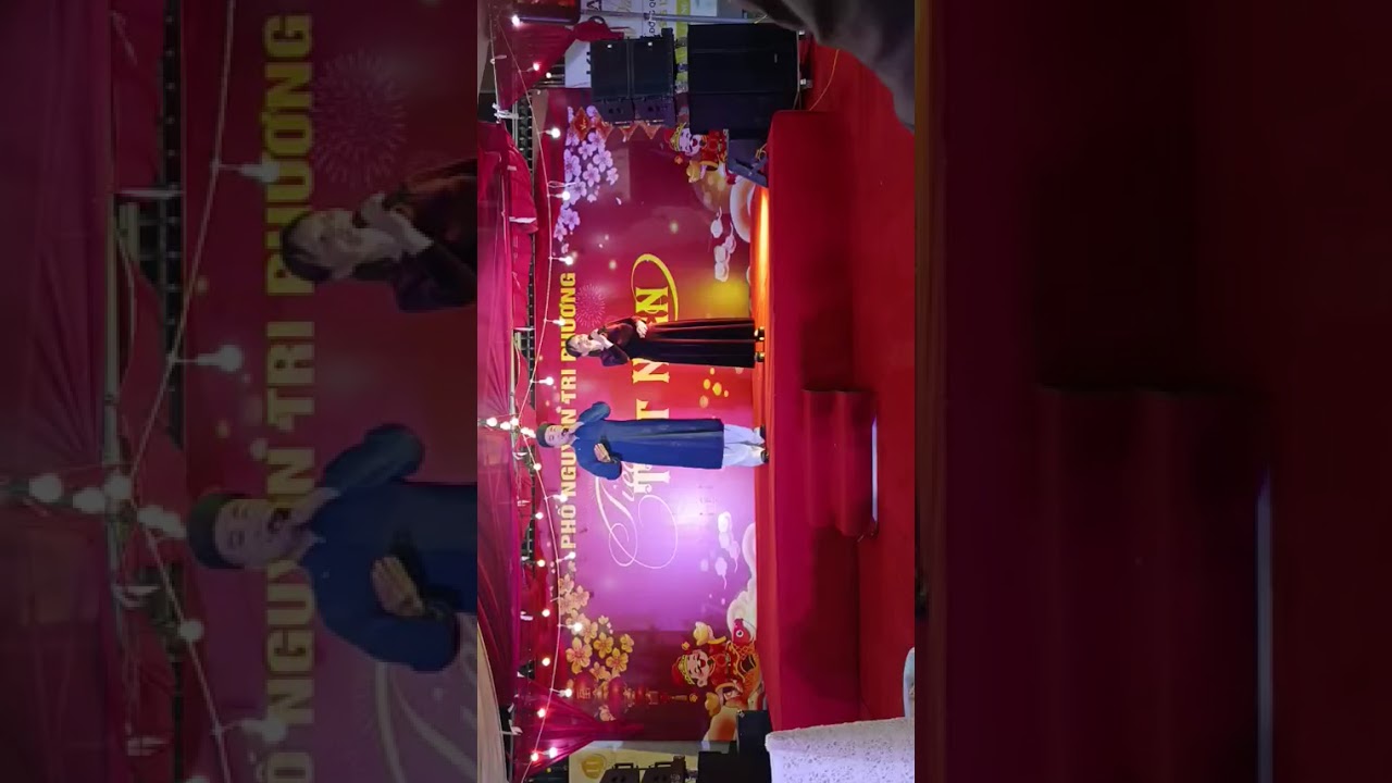 Hát giao lưu cùng cháu 