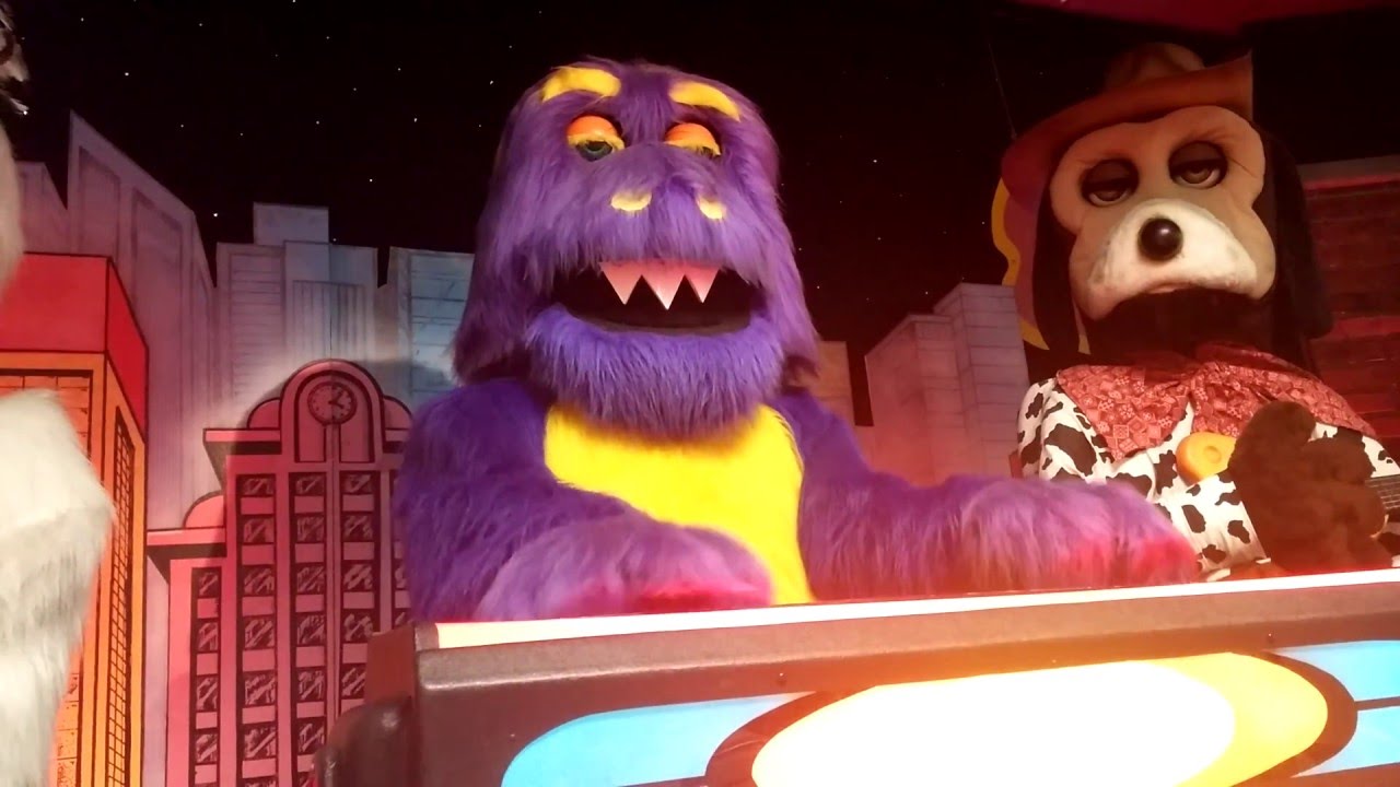 Chuck E. Cheese's: 