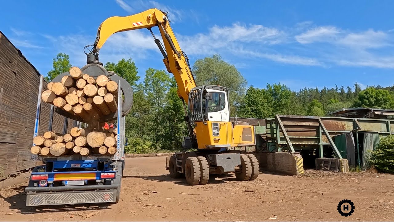 Liebherr LH50 работает на лесопилке