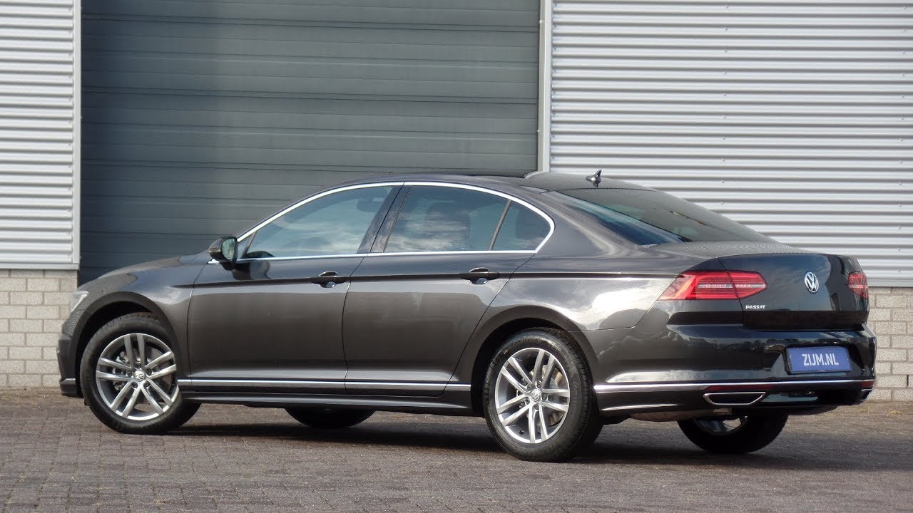 Volkswagen NEW Passat R-Line 2018  Saloon Mangan Grey Metallic 17 inch Salvador detail inside