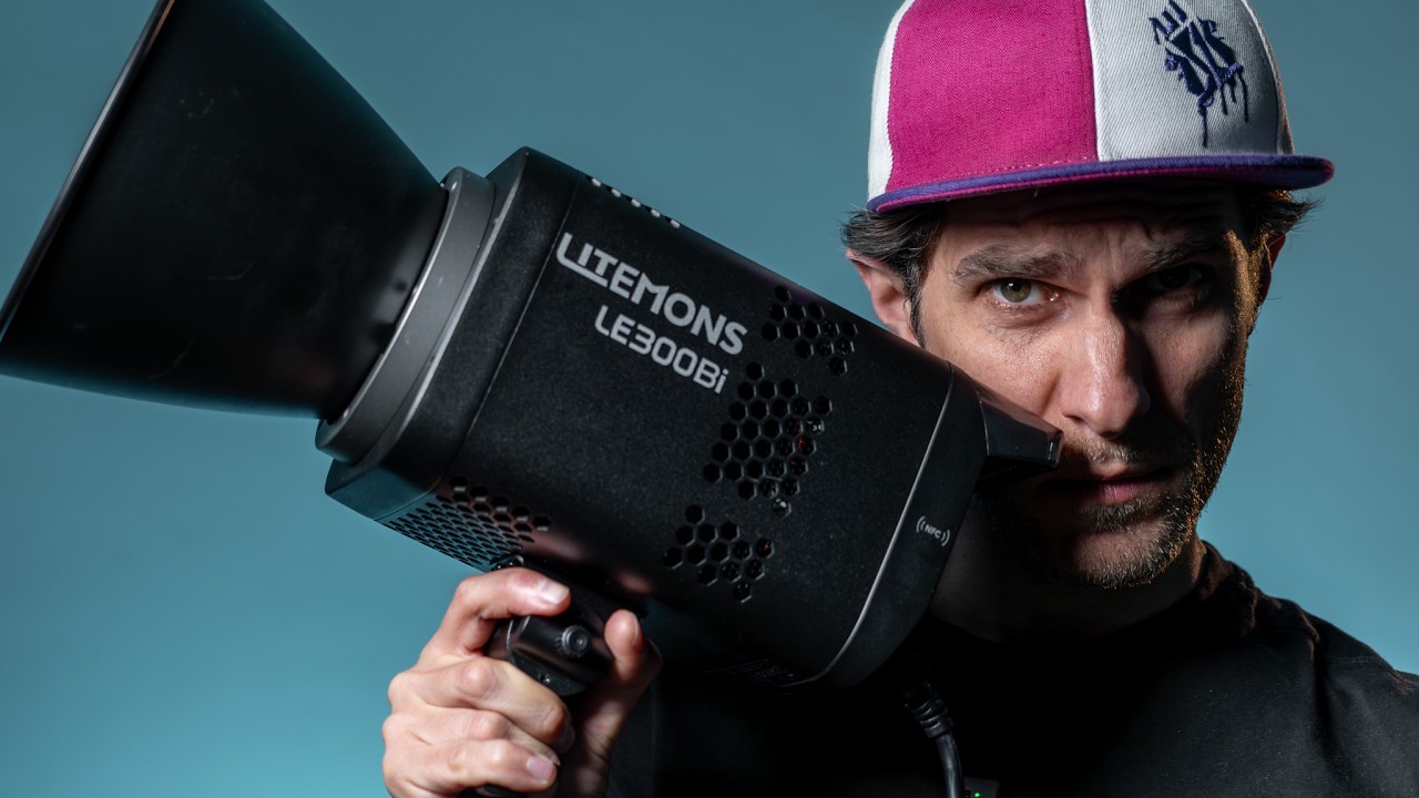 Обзор Godox LITEMONS LE300Bi – двухцветная светодиодная прожекторная лампа мощностью 300 Вт для с...