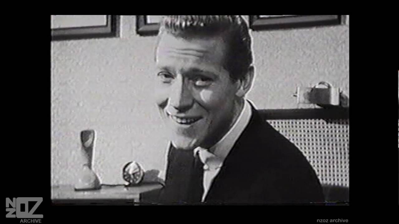 Sandy Scott - Wallpaper Roses (1966)