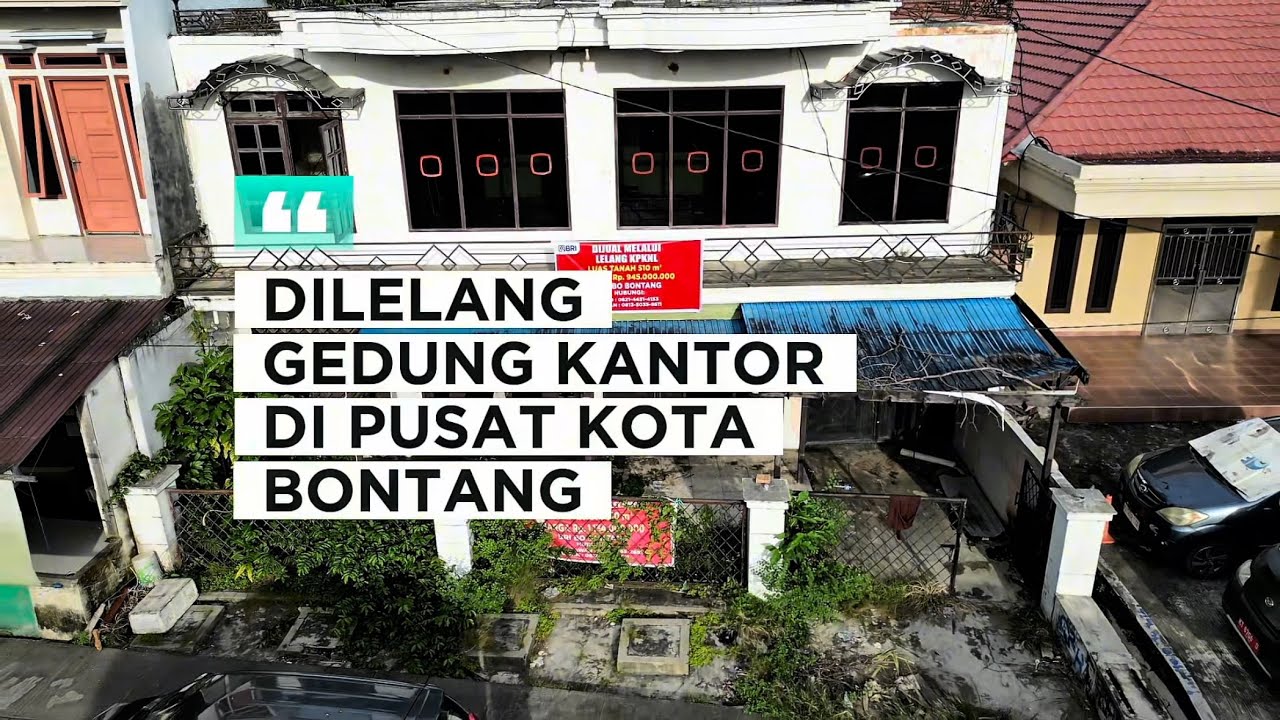 DILELANG Gedung bekas kantor di tengah kota Bontang Kaltim