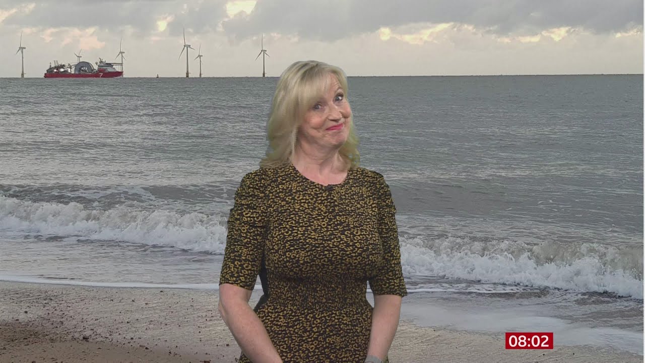 Carol Kirkwood - BBC Breakfast Weather 12/10/2020 - HD