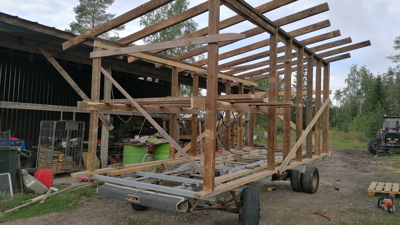 Saunan rakentaminen auton rungon päälle