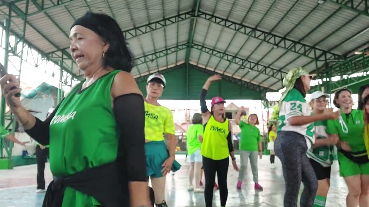Zsm zumba  sexy momshies  ladies