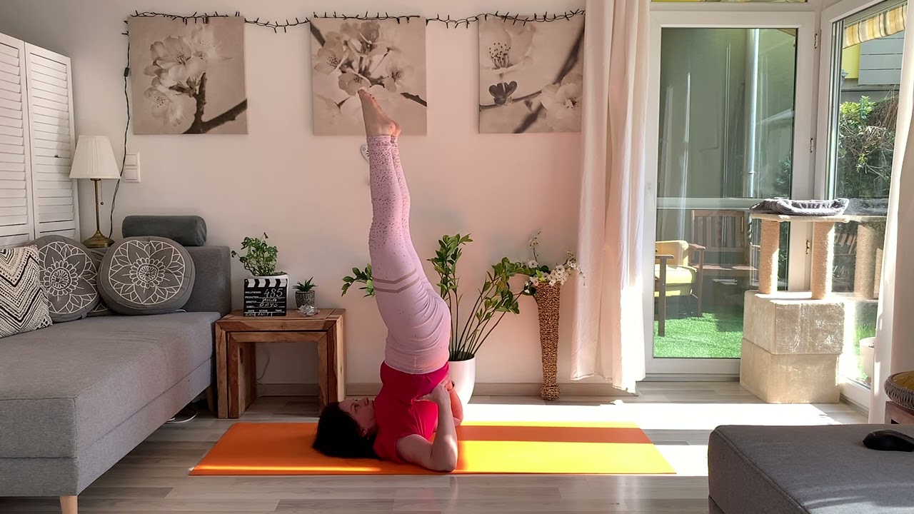 Yoga 🧘🏻‍♀️ morning yoga.