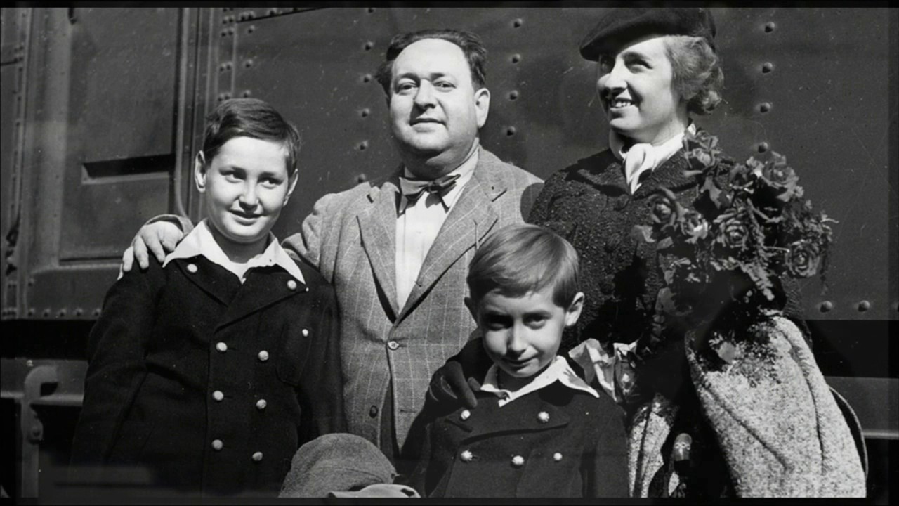 Korngold plays Korngold