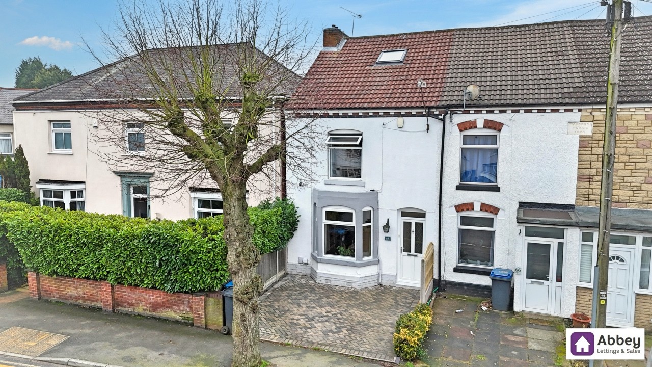 A Beautiful 3 bed, 2 bath modern property located within Hinckley, Leicestershire: FOR SALE