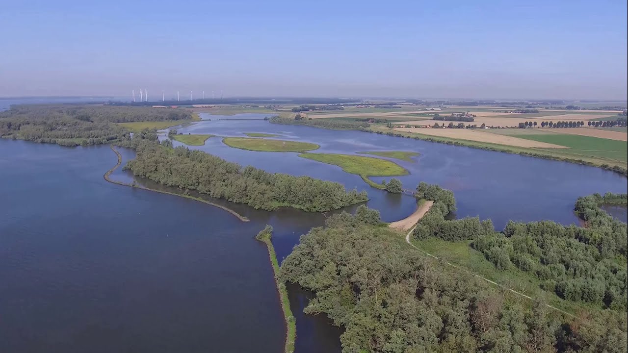 De Oeverlanden Strijensas in vogelvlucht - 4K