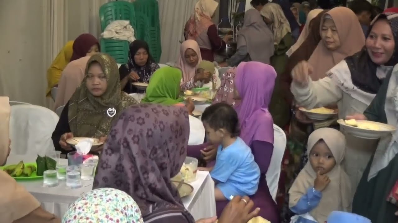 RESEPSI ,WALIMAH DAN HIBURAN PERNIKAHAN GUS MAFTUHIN DAN NING INTAN