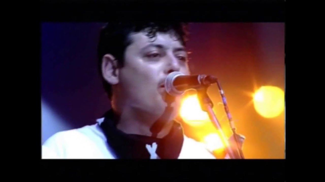 Xutos & Pontapés - Chuva Dissolvente - Portugal ao vivo '93