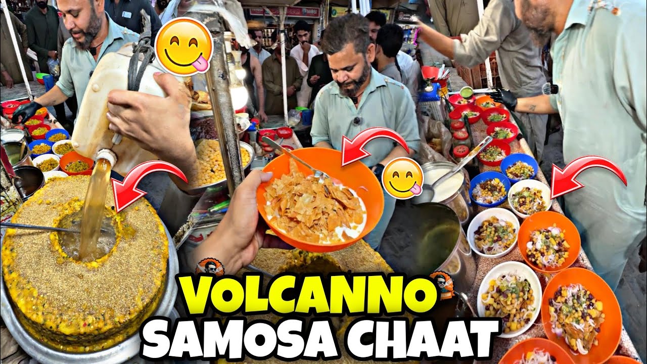 Volcanno Samosa Chaat 😳 Chikkar Cholay Wali Samosa Chaat | Wahcantt Famous Samosa Chaat