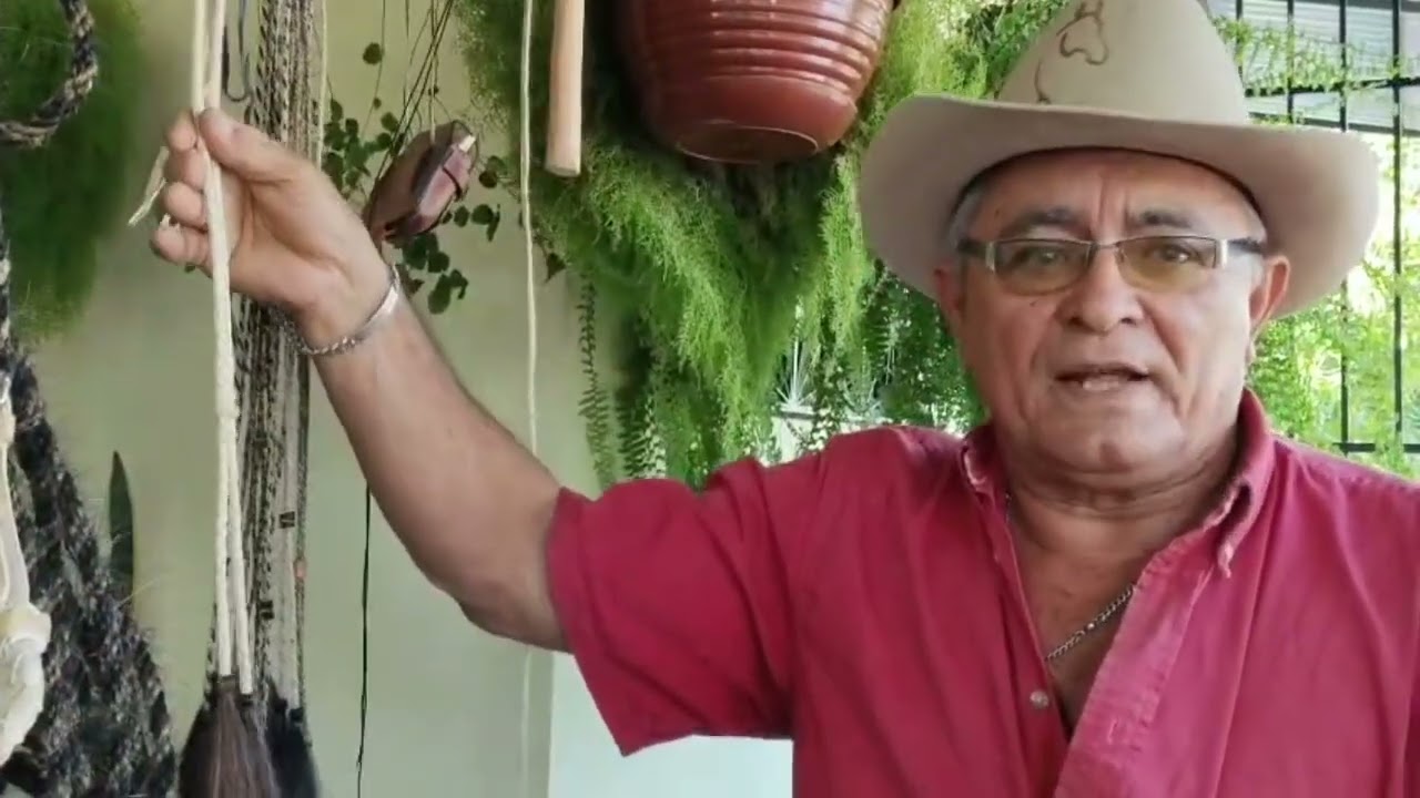 OMAR BENITEZ   ARTESANO