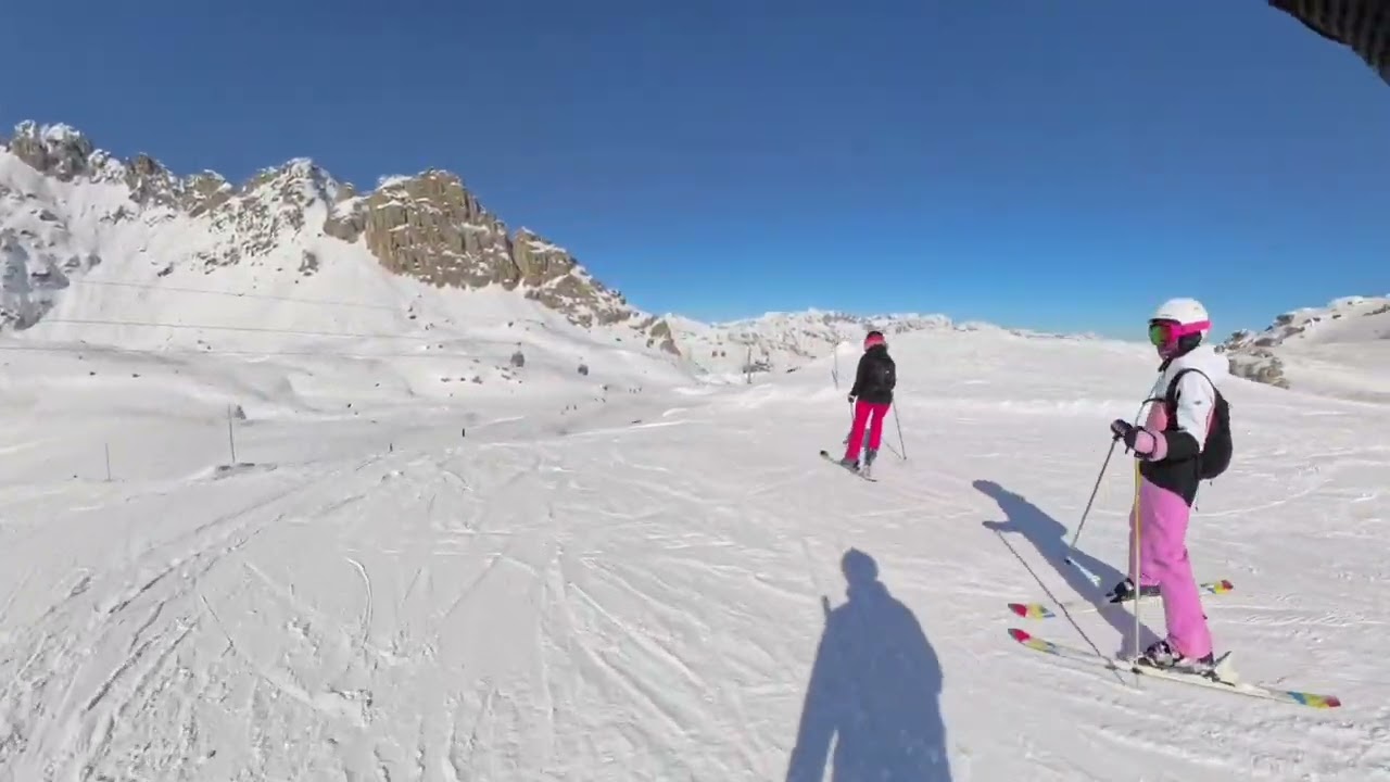 Passo del Tonale Presena skiing