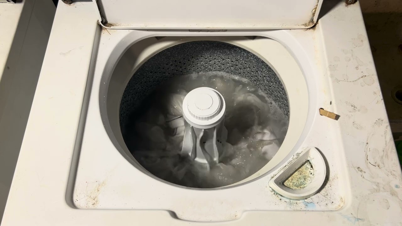 1987 Whirlpool Direct Drive Washer; Small Load of Whites on Permanent Press