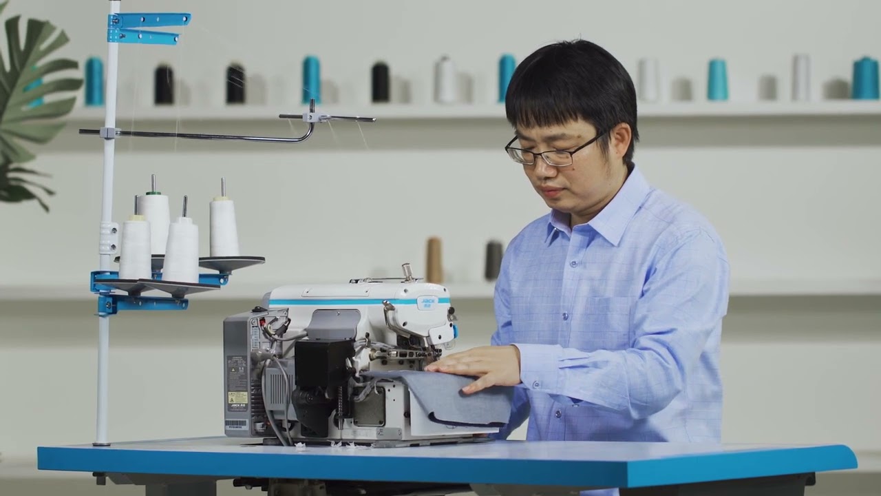 C5F Digital overlock sewing machine