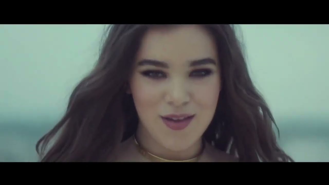 Hailee Steinfeld| Jane Krakowski Talk Dickinson On BBC The One Show|