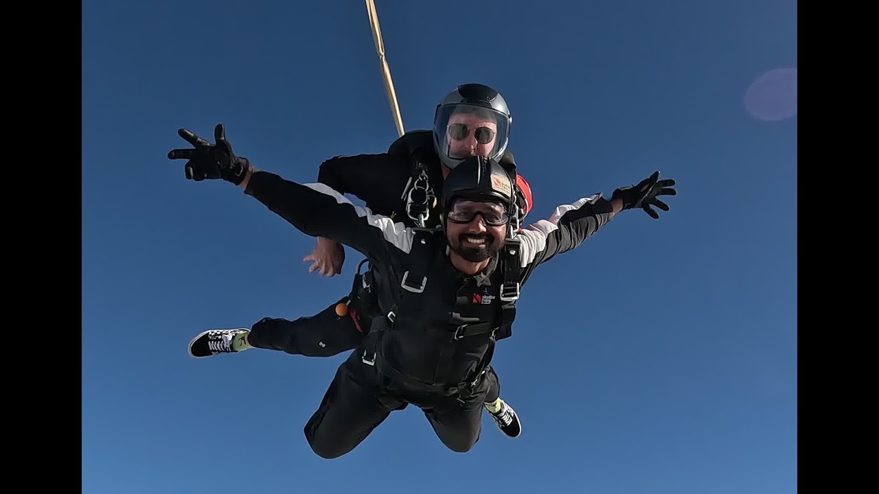 Naveen Skydiving