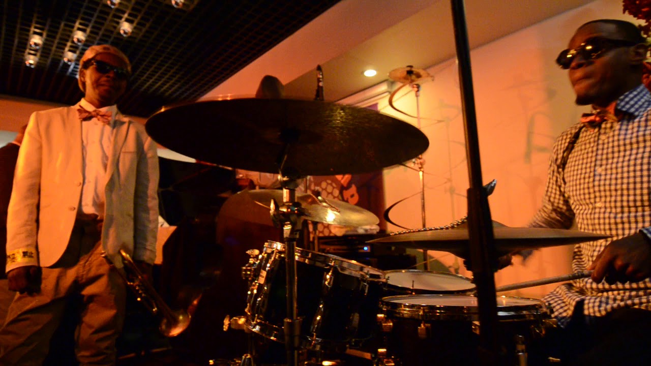 Solo Quincy Phillips drummer Roy Hargrove Quintet