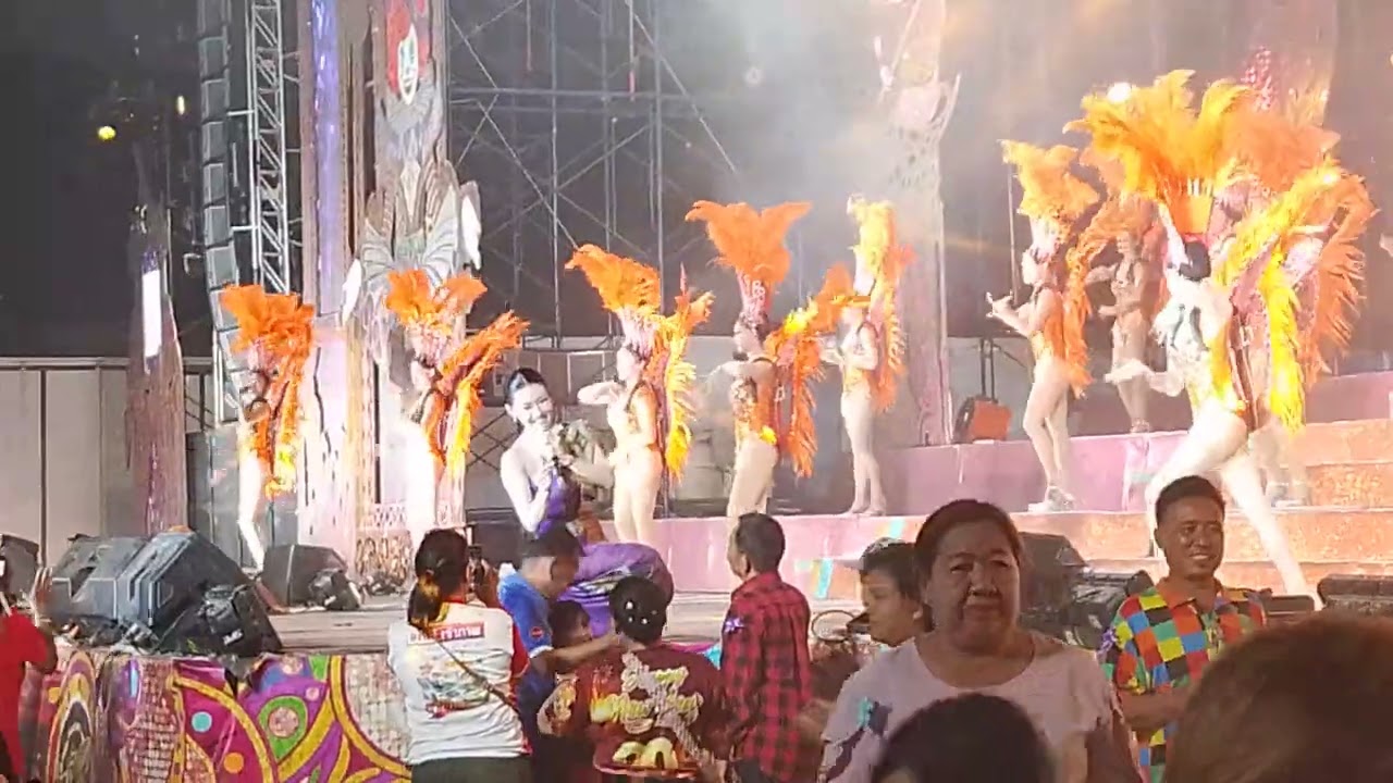 บรรยากาศเมื่อคืน น้ำหวาน วันใหม่ลำเพลิน Official