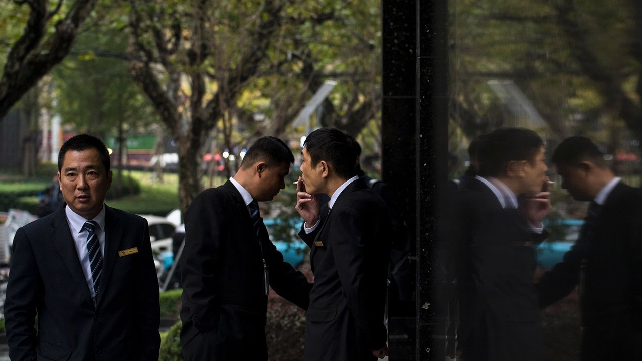 Shanghai to extend public smoking ban