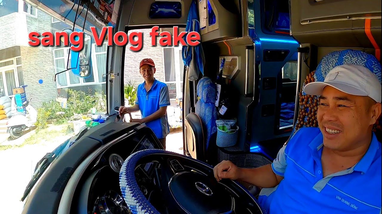 Vũ Dương có phụ xe mới sang Vlog fake