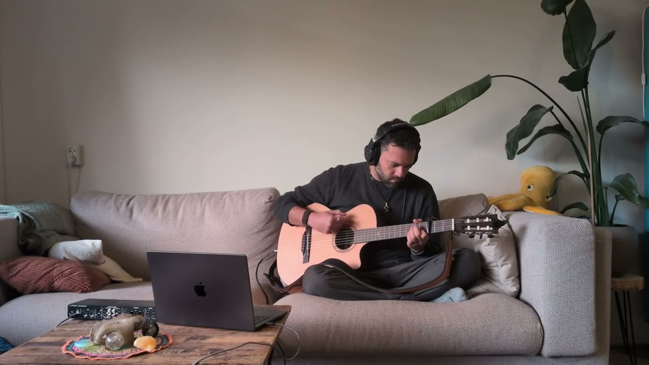 Evening guitar meditation | Amsterdam