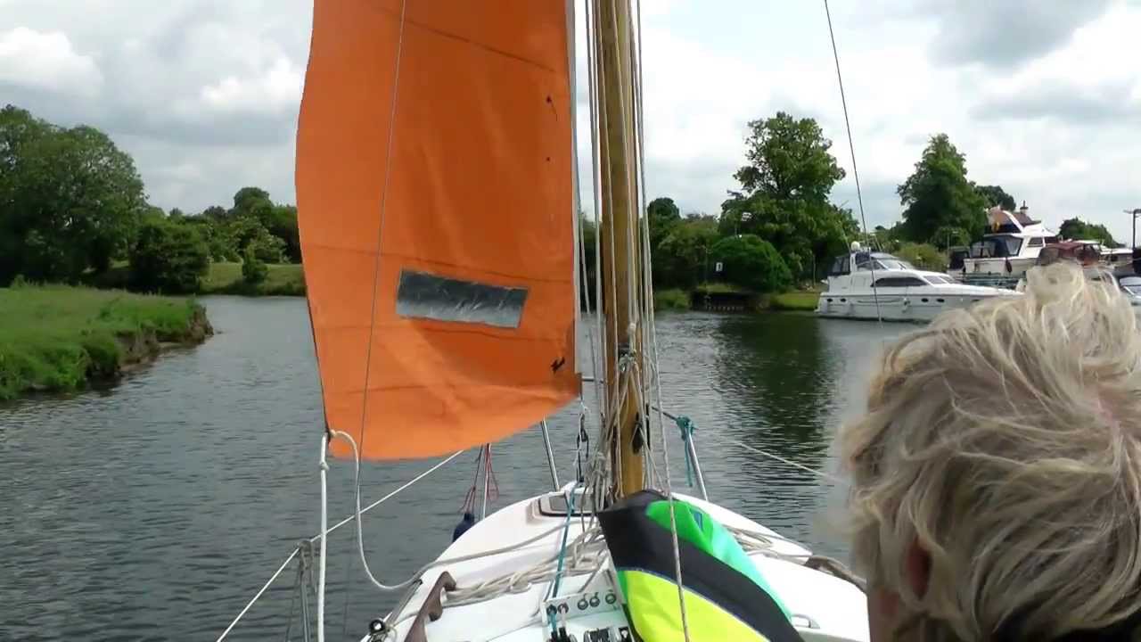 KeepTurningLeft = dropping the mast on my Hunter Minstrel