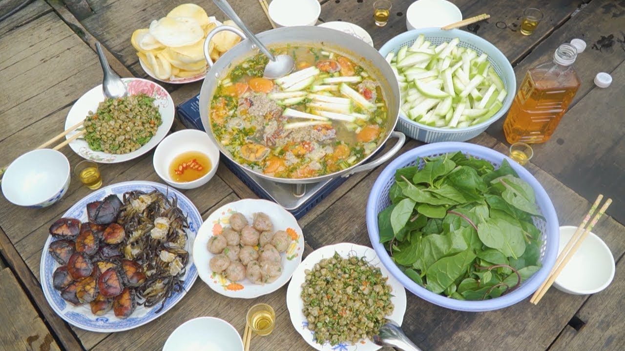 Cua Đồng nấu Lẩu Bầu, 
