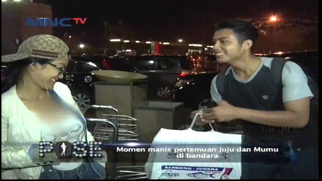 Juju Berkunjung ke Rumah Ibunda Mumu di Jepara - Pose (11/6)